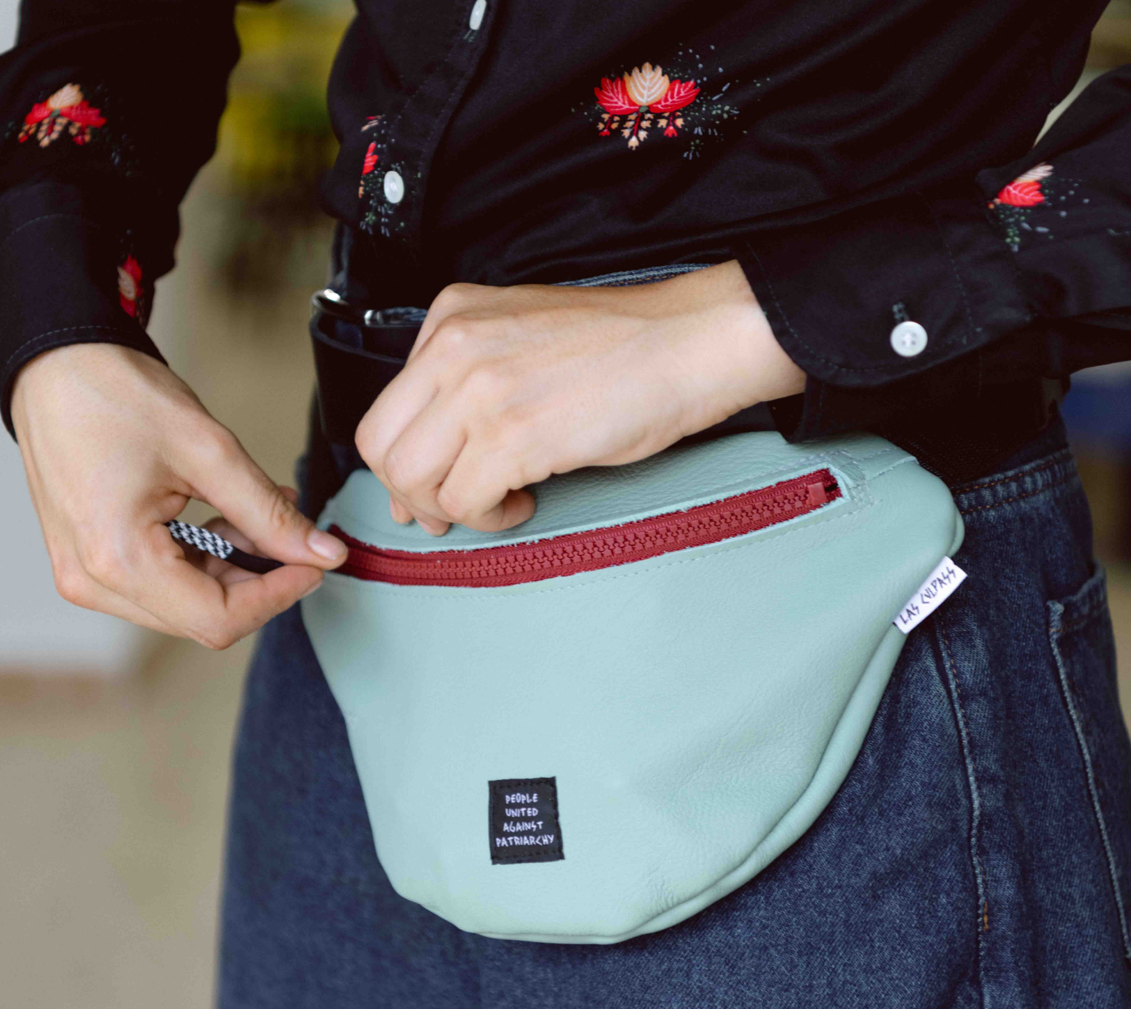Riñonera de cuero verde manzana unisex tipo bandolera cruzada para festival o viaje con cierre seguro